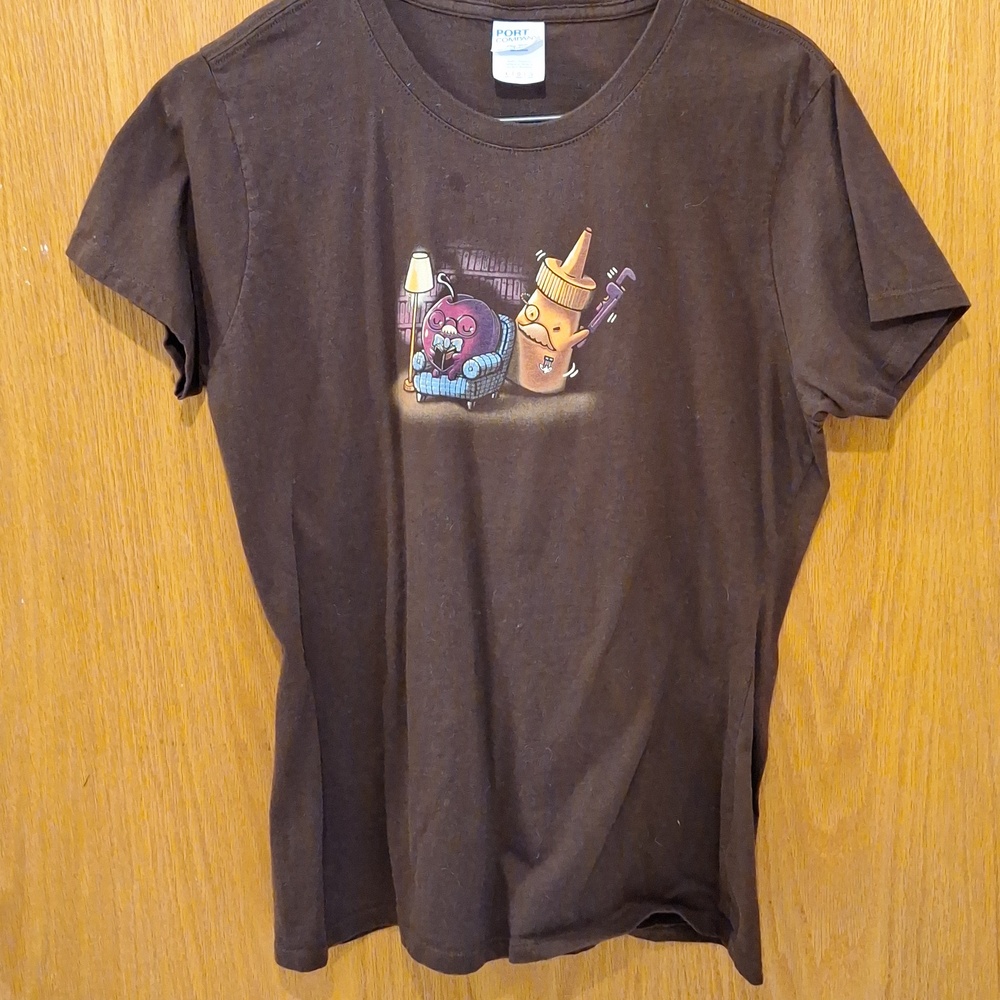 3/$25 Clue Visual Pun brown t-shirt - Picture 2 of 8
